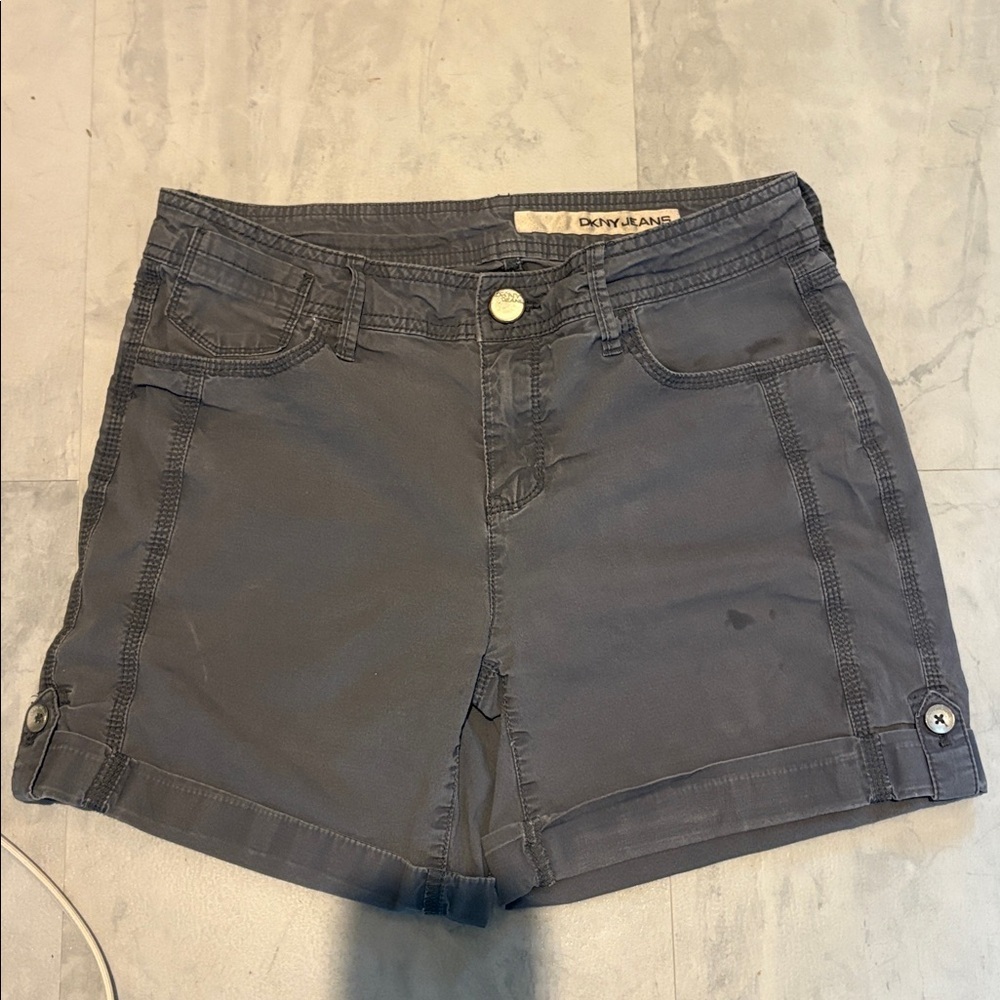 DKNY jeans Shorts  hiking shorts
Stretch   7.5” inseam  mid rise dark gray EUC